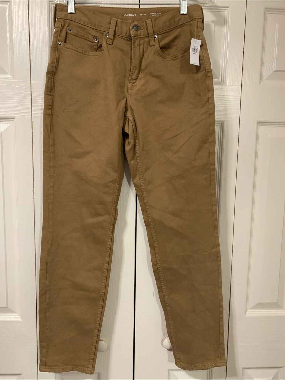 Old Navy Men's Tan Athletic Taper Built in Flex Jeans. Size 30 x 32.